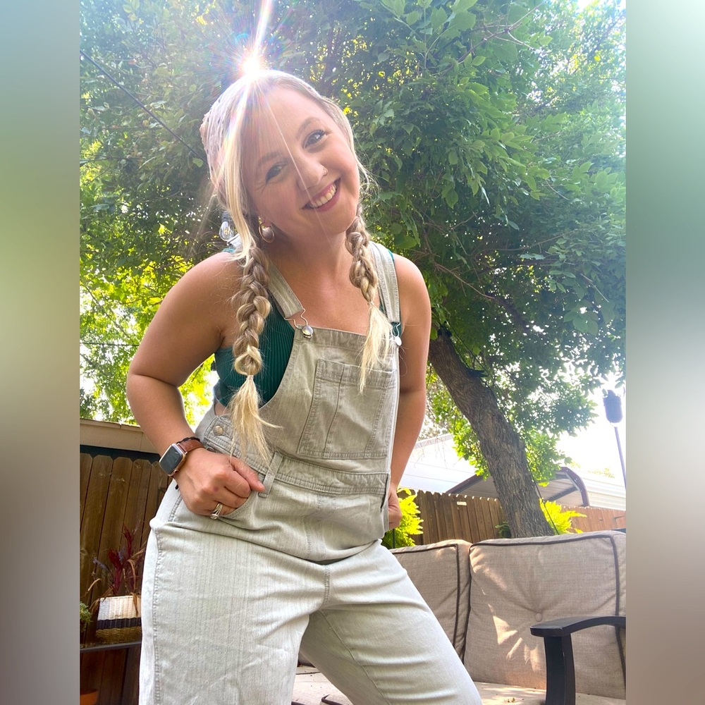 Meet your Posher, Ariana